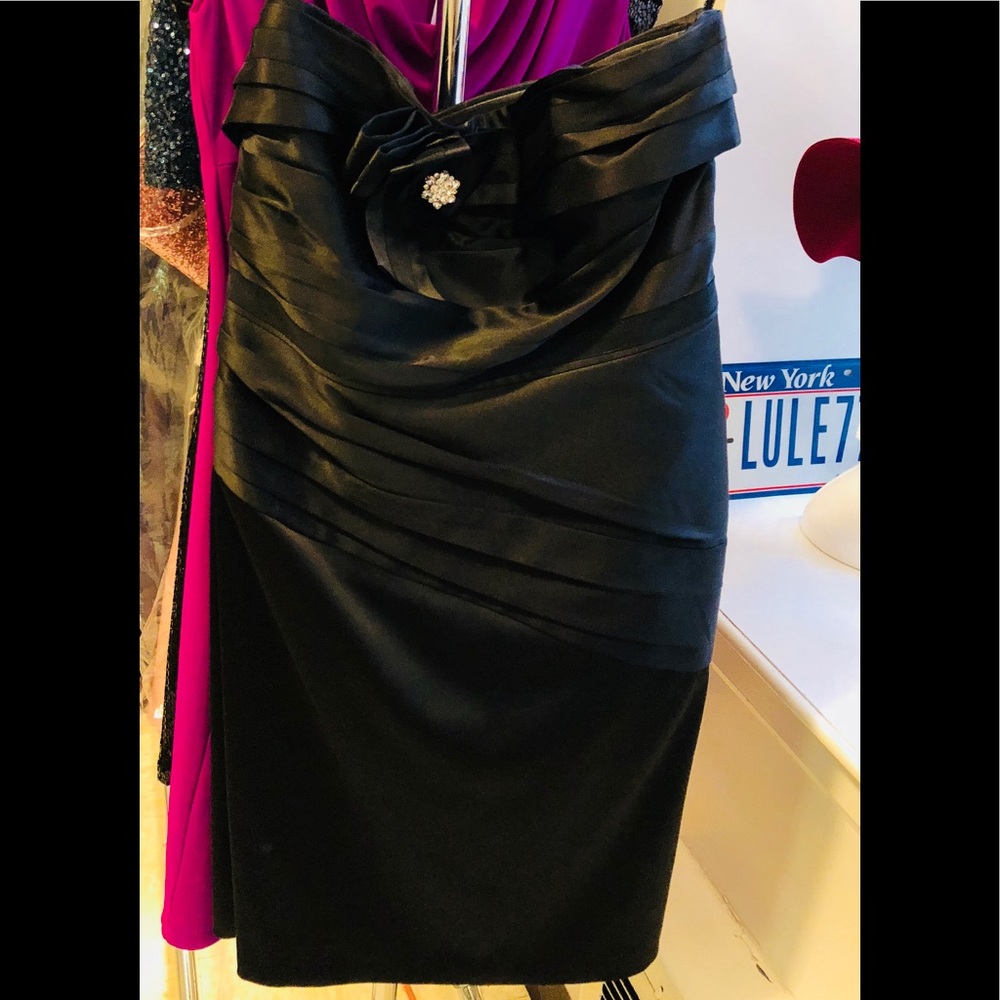🎄💫 Express - Exquisite Black Formal Dress.